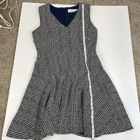 ELIZA J Fit and Flare Dress - Picture 11 of 12